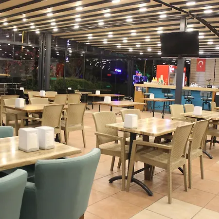 Hotell Cihantuerk 3*