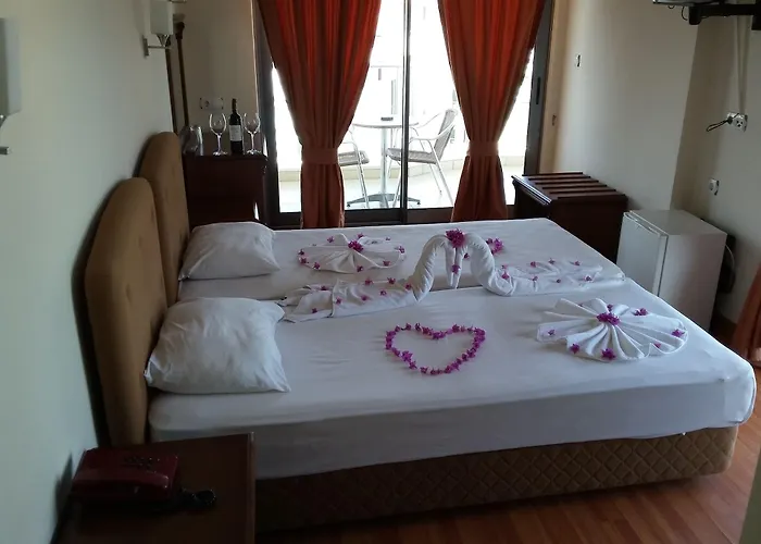 Cihantuerk 3* مرمريس